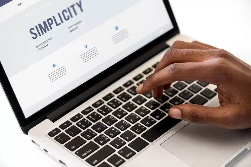 https://rapidapi.com/ 全球最大的API交易市场
